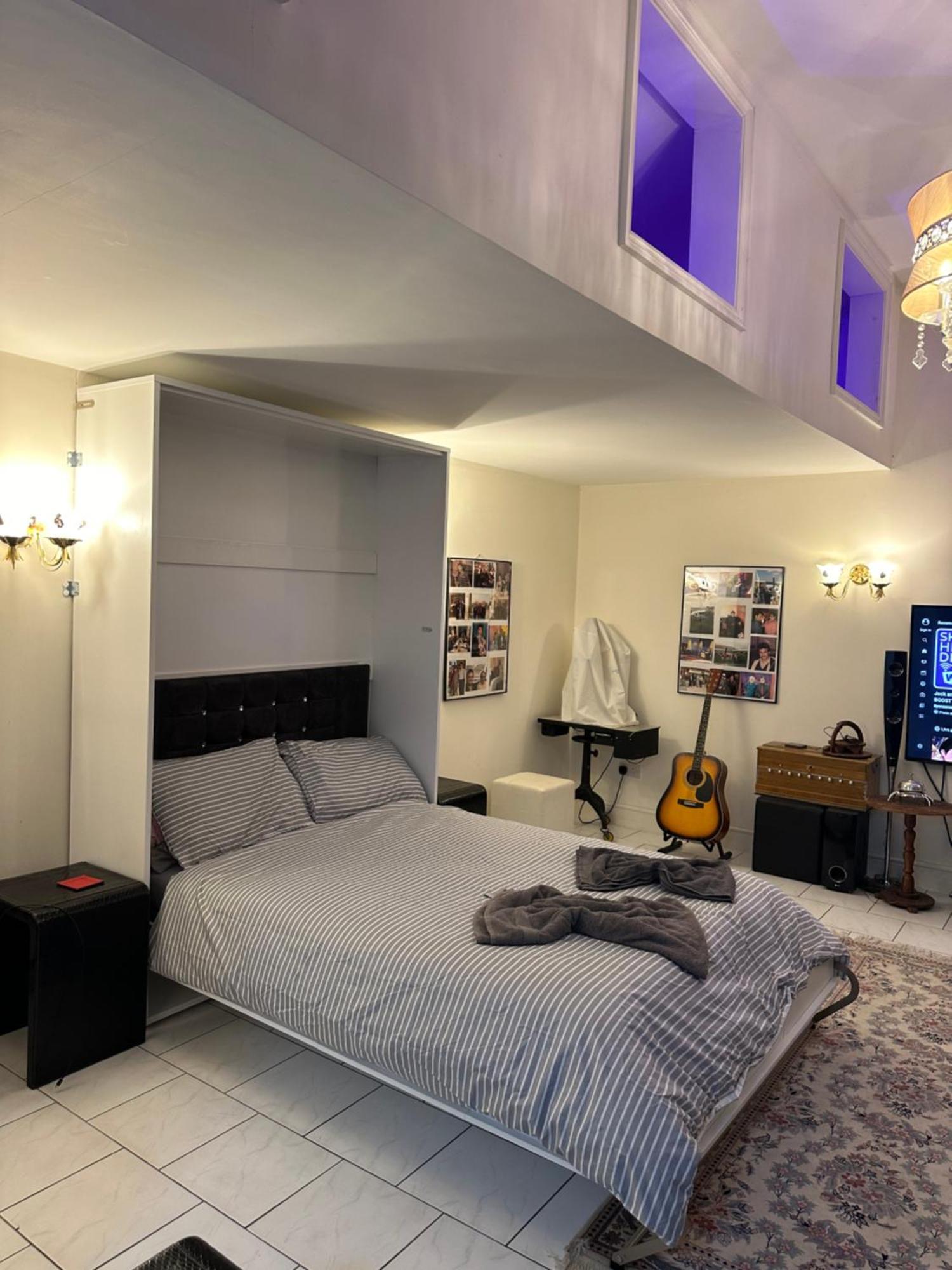 Amazing Gantshill Studio Annexe & Free Parking 雷德布里奇 外观 照片