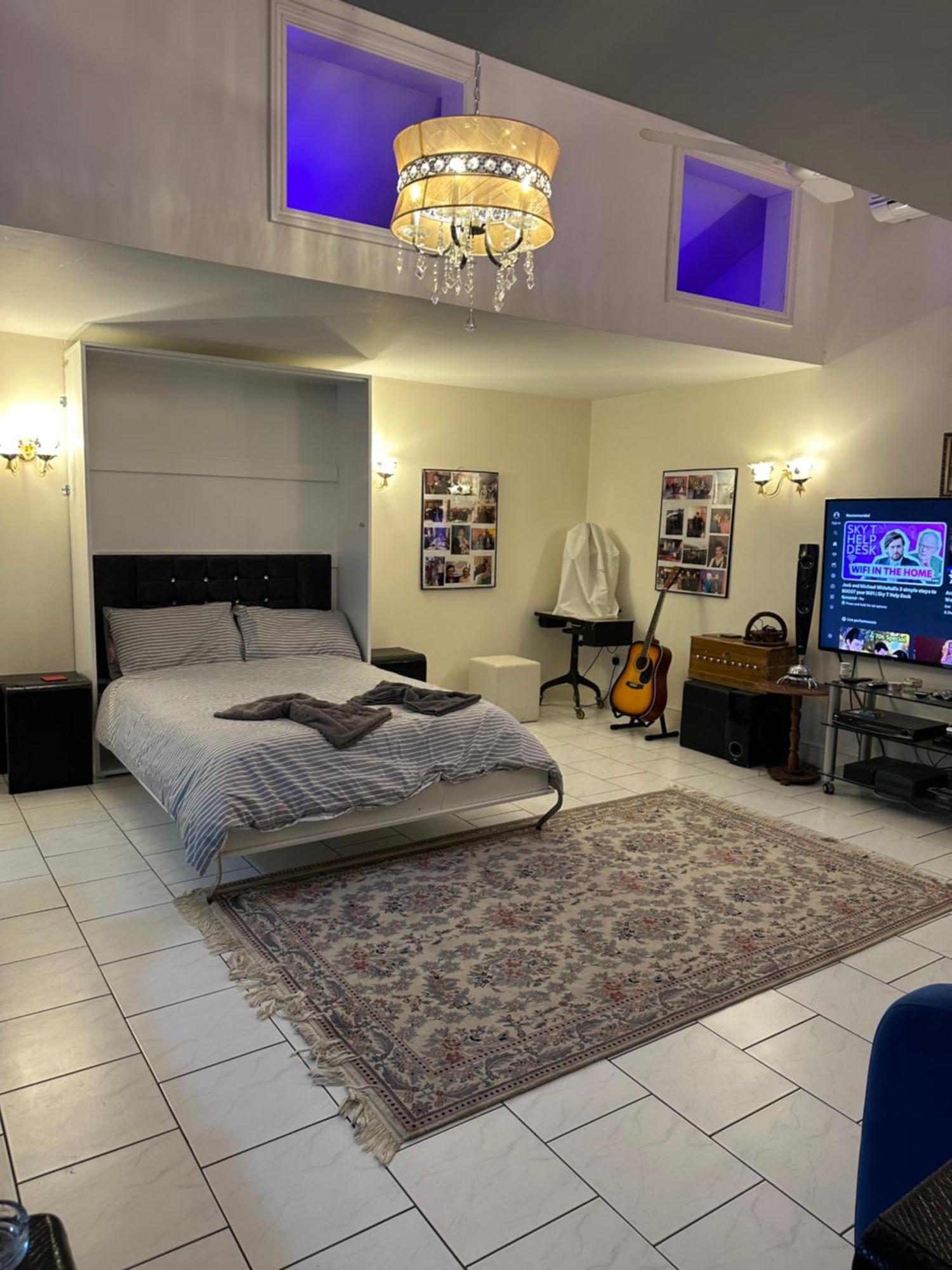 Amazing Gantshill Studio Annexe & Free Parking 雷德布里奇 外观 照片